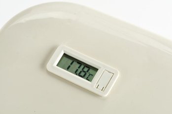Medical cooler box with thermometer